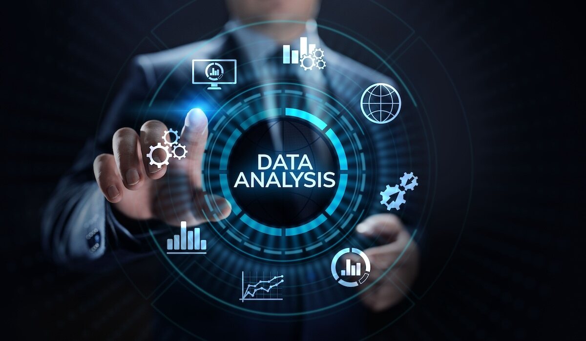 Read more about the article Data Analyst Career Opportunities: Skills, Salary, and Growth